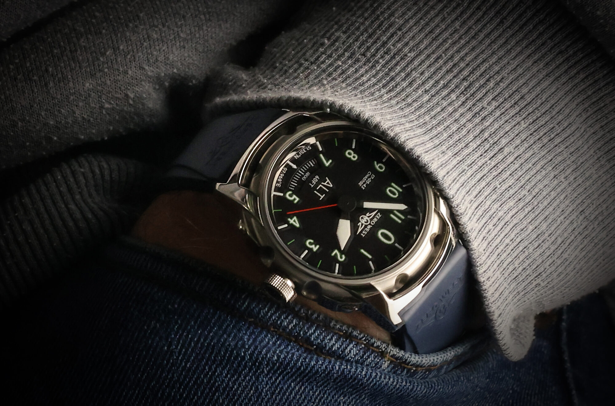 DB-80 close up wrist shot